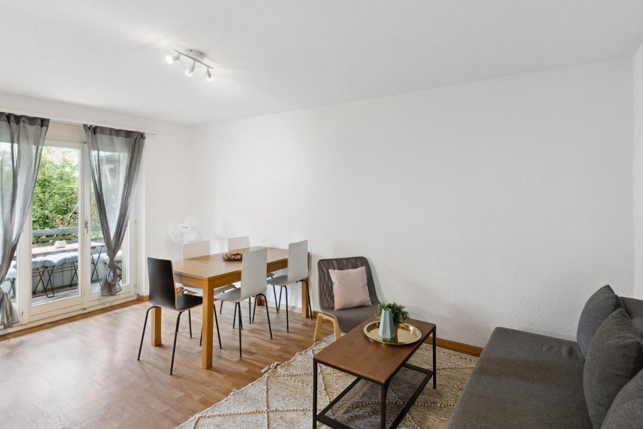 Zurich Urban Charm: Your Comfy Stay Close To The City Bagian luar foto